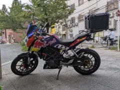 KTM●duke200cc●バイク車体●レッドブルカラー●アクラポビッチマフラーのサムネイル