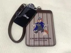 ディズニー　ファウルフェロー　リール付きパスケース　ブラウン