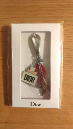 Dior 25ラッキーD ビアス　Dior 非売品　キーホルダー 2026年最新】dior ラッキーチャームの人気アイテム - メルカリ