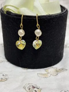 ハート型クリスタルとパールのピアス