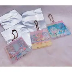 アクリルキーホルダー３コセット