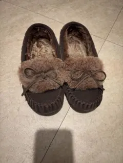 ダークブラウン モカシン リボン付き　W7M6サイズ