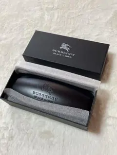 Burberry バーバリー　サングラスケースのサムネイル
