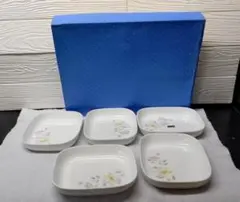 Y【超美品】レトロな雰囲気！お買い得！５枚組！花柄 プレート　角皿 レンジ対応