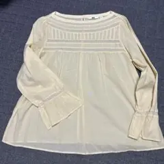 UNIQLO XL クリーム色 フリル袖 シャツ 新品未使用