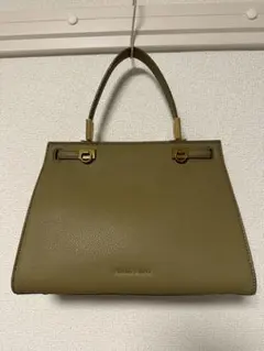 CHARLES & KEITH ハンドバッグのサムネイル