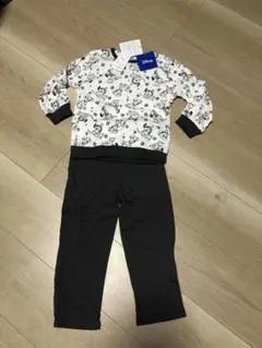 新品！101匹わんちゃん！長袖パジャマ　男の子100のサムネイル