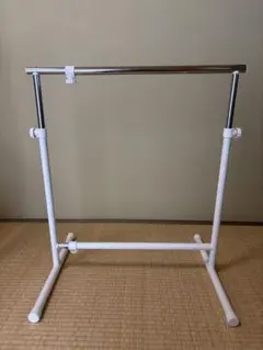 ホワイトハンガーラック 低め 小さめ 調整可能