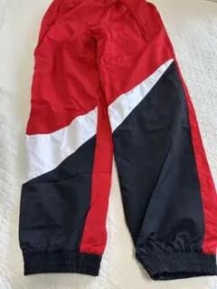 ナイキトラックパンツ