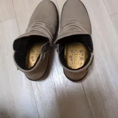 Item thumbnail for item f7d37790-3ce0-488f-adde-db9df7795cb6