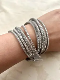 スワロフスキー　ブレスレット　ライトグレー