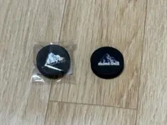 mont-bell ピンバッチ 白と青