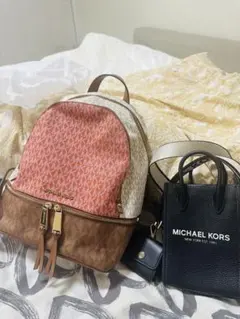 MICHAEL KORS ロゴ入りバックパック