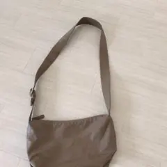 合皮ショルダーバック