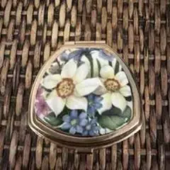 Item thumbnail for item b7017629-1fea-410e-9423-20d8cb82b5a3