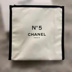 【新品未使用】シャネル Ｎ°５ ノベルティ スクエア ポーチ ホワイト
