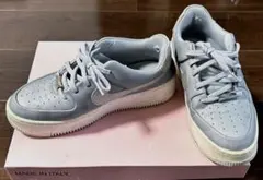 Item thumbnail for item 38a8bf15-1fdc-403f-aa88-e293ad5b29b3