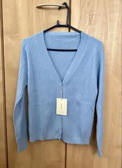 青 カーディガン