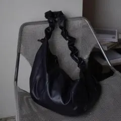 ウィムバイリドム ARTIFICIAL GRAIN SHOULDER BAGのサムネイル