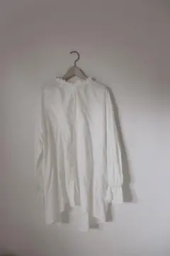 SM2 ホワイトフリルシャツ