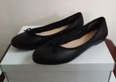 RANDA ブラック フラットシューズ リボン付き
