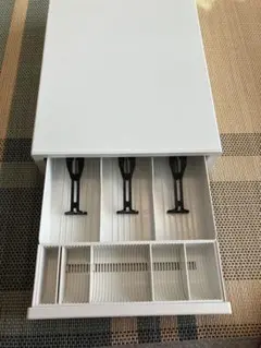 完全手動式（プッシュ式）の小型キャッシュドロアー