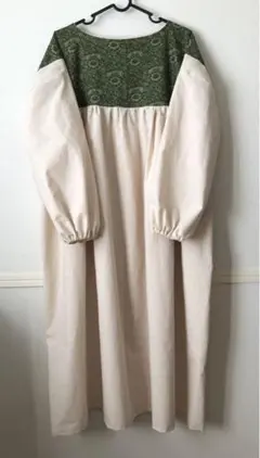 ハンドメイド 長袖ワンピース✴︎モリスフラワーリング×キナリ