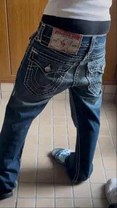 true religion io着用 白ステッチ フレアデニム swag - メルカリ