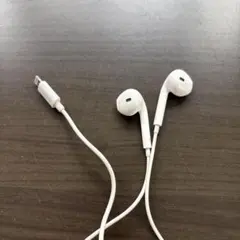 Lightningコネクタ ホワイト インイヤー型イヤホン