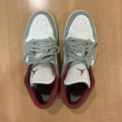 NIKE AIR JORDAN 1 LOW スニーカー