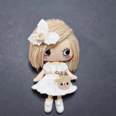 ホワイトクリスマス　ゴールドラメヒイラギの髪飾り４点セット　イーマリーイルメール