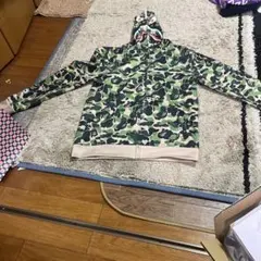 迷彩柄パーカー