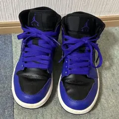Nike Air Jordan 1 Mid "Purple and Black"のサムネイル