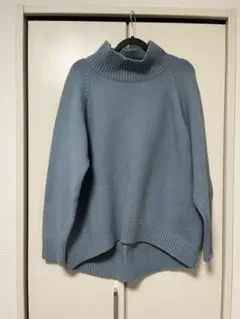 LOWRYS FARM 水色 タートルネックセーター