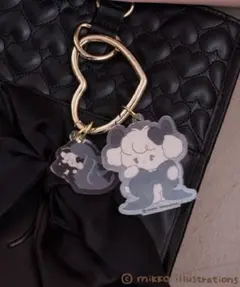 新品未開封　mikko コラボ ハートカラビナチャーム　ブラック