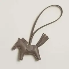 2026年最新】エルメス ペガサス エトゥープの人気アイテム - メルカリ