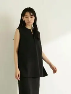 美品　NBB　[洗える]キーネックベスト　S　黒