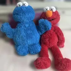 KAWSセサミストリートぬいぐるみ　最終値下げ！ Amazon.co.jp: UNIQLO KAWS SESAME STREET ELMO エルモ