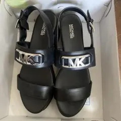 MICHAEL KORS ブラック サンダル MKロゴ　24㎝のサムネイル