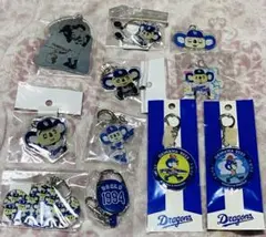 中日ドラゴンズ　ドアラ　アクリルキーホルダー&カラビナ　11個セット