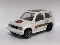 Bburago Suzuki Vitara 1/43 ミニカーのサムネイル
