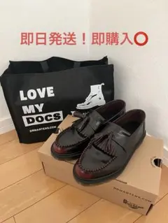 Dr. Martens 黒 モカシン 革靴 Dr. Martens 黒 モカシン 革靴