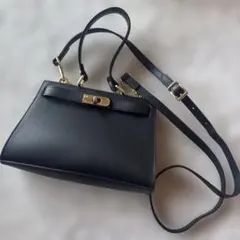 オウレンティ ショルダーバッグ