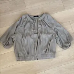 グレージュ　グリーン　半袖　ジップブルゾン　アウター