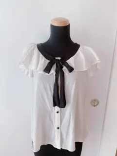 リボン付き　フリル　シンプルのサムネイル