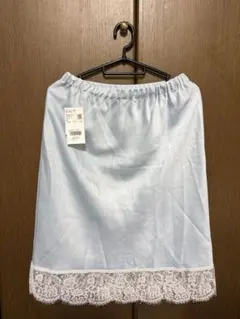 LOWRYS FARM ストレッチサテンレーススカートのサムネイル