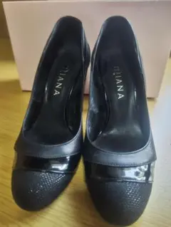 DIANA ブラック ハイヒール・パンプス