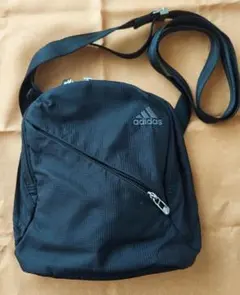 adidas ショルダーバッグ ブラックのサムネイル