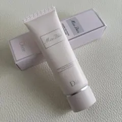 Miss Dior ハンドクリームのサムネイル