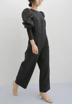 【極美品】Adam et Rope バルーンスリーブロンパース 23SS 黒のサムネイル